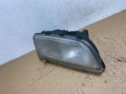 1997-2000 Volvo S70 C70 V70 Right Passenger Side Halogen Headlight AG1438 DW1