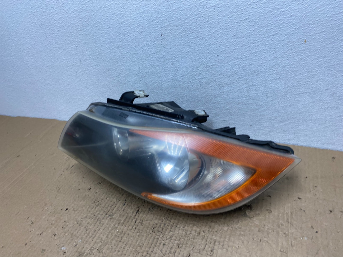 Halogen 2006 to 2008 BMW 3 Series Headlight Left Driver LH Oem AC4164 DW1
