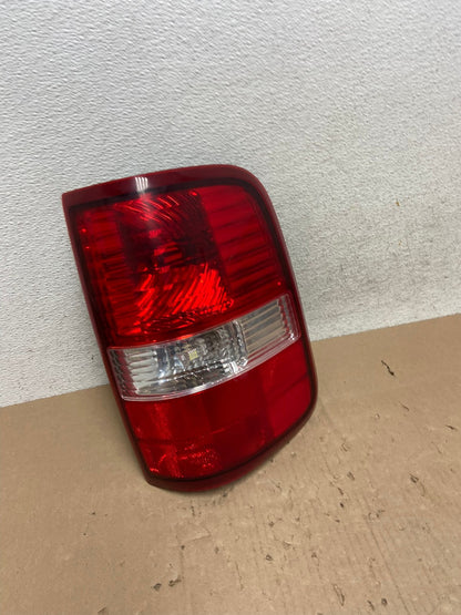 2004 to 2008 Ford F150 F-150 Right Passenger RH Side Tail Light AG6764 LK2