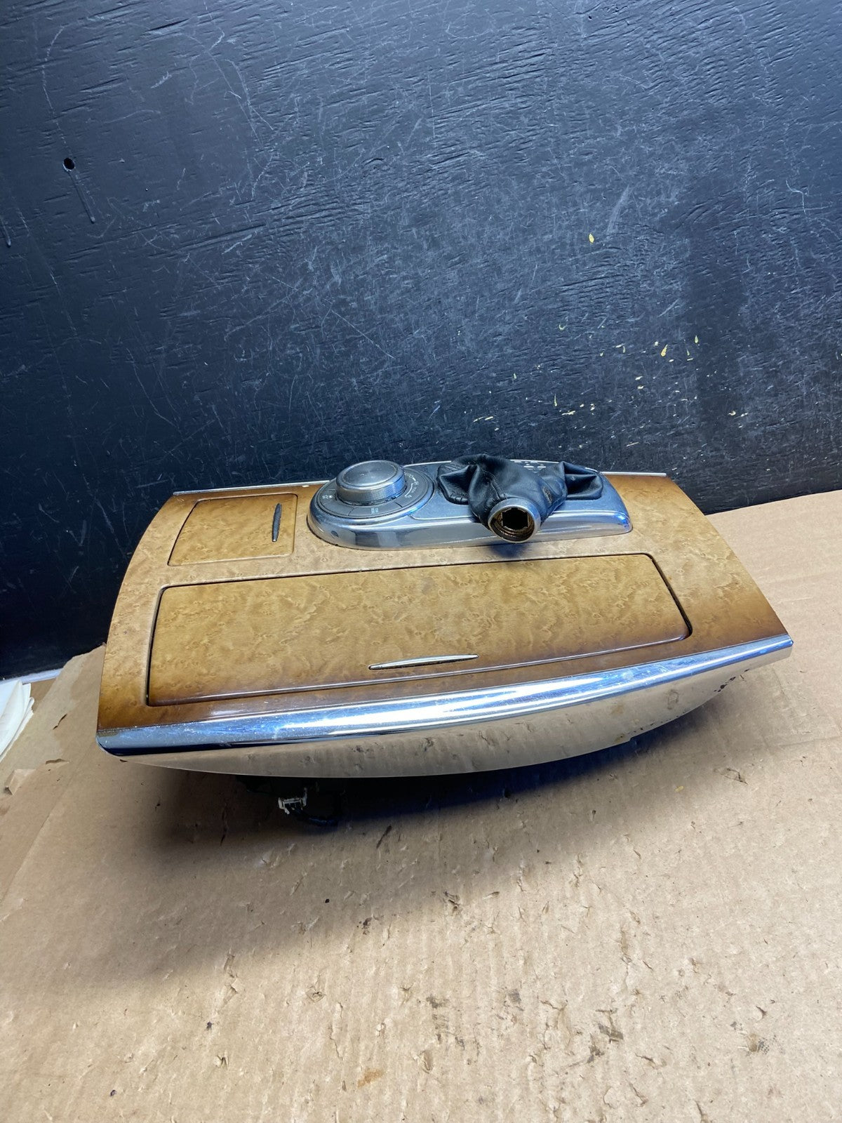 2008 to 2010 Infiniti QX56 Center Console Shifter Bezel Woodgrain AI5914 DG2