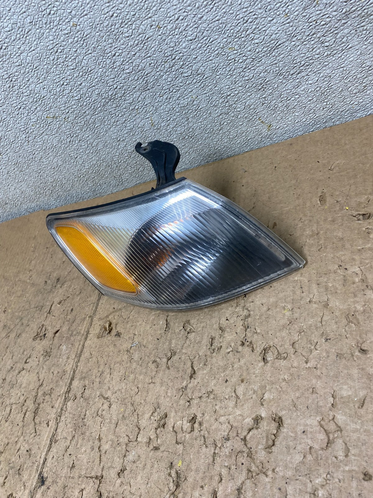 1997 1998 1999 Toyota Camry Right Passenger RH Turn Signal V4500 DW1