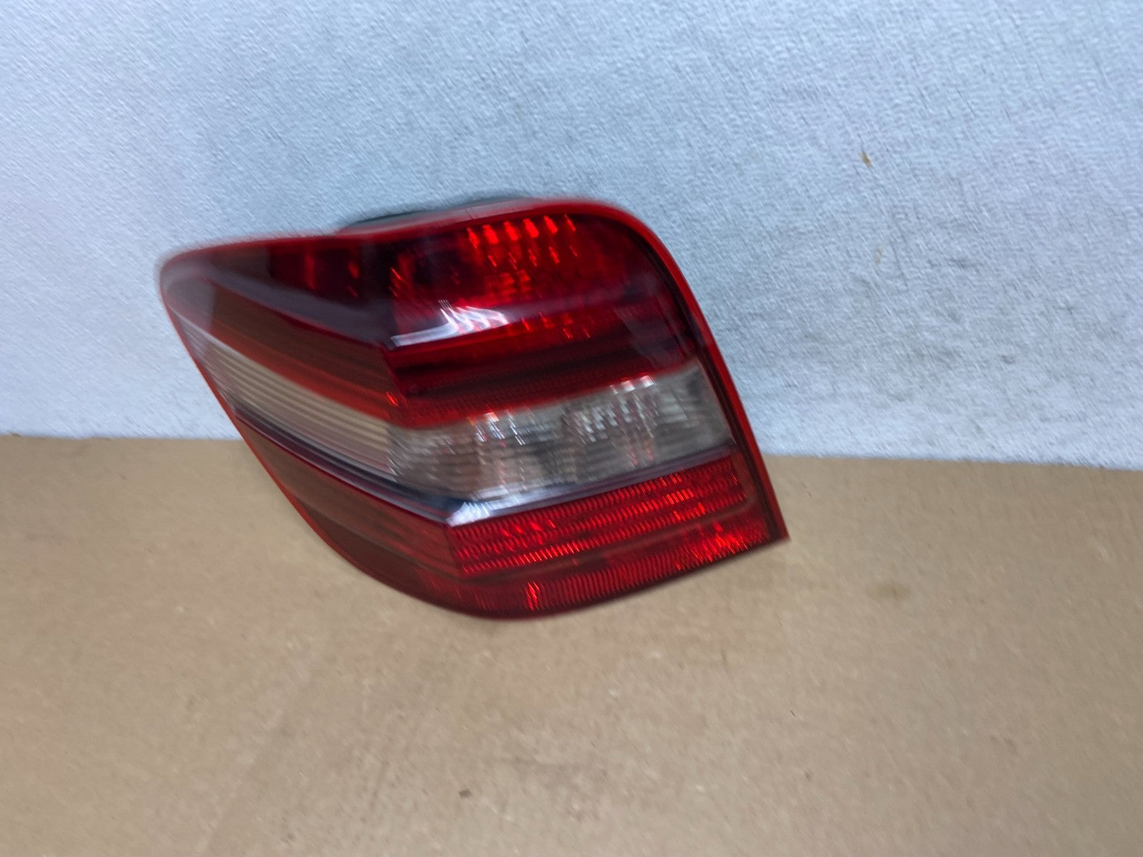 2009 to 2011 Mercedes ML350 ML-Class Left Driver Side LH Tail Light AF9524 DW1