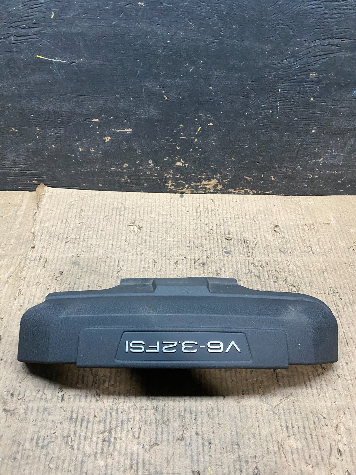 2008 to 2008 Audi A6 3.2L Engine Motor Cover u6165 DG1