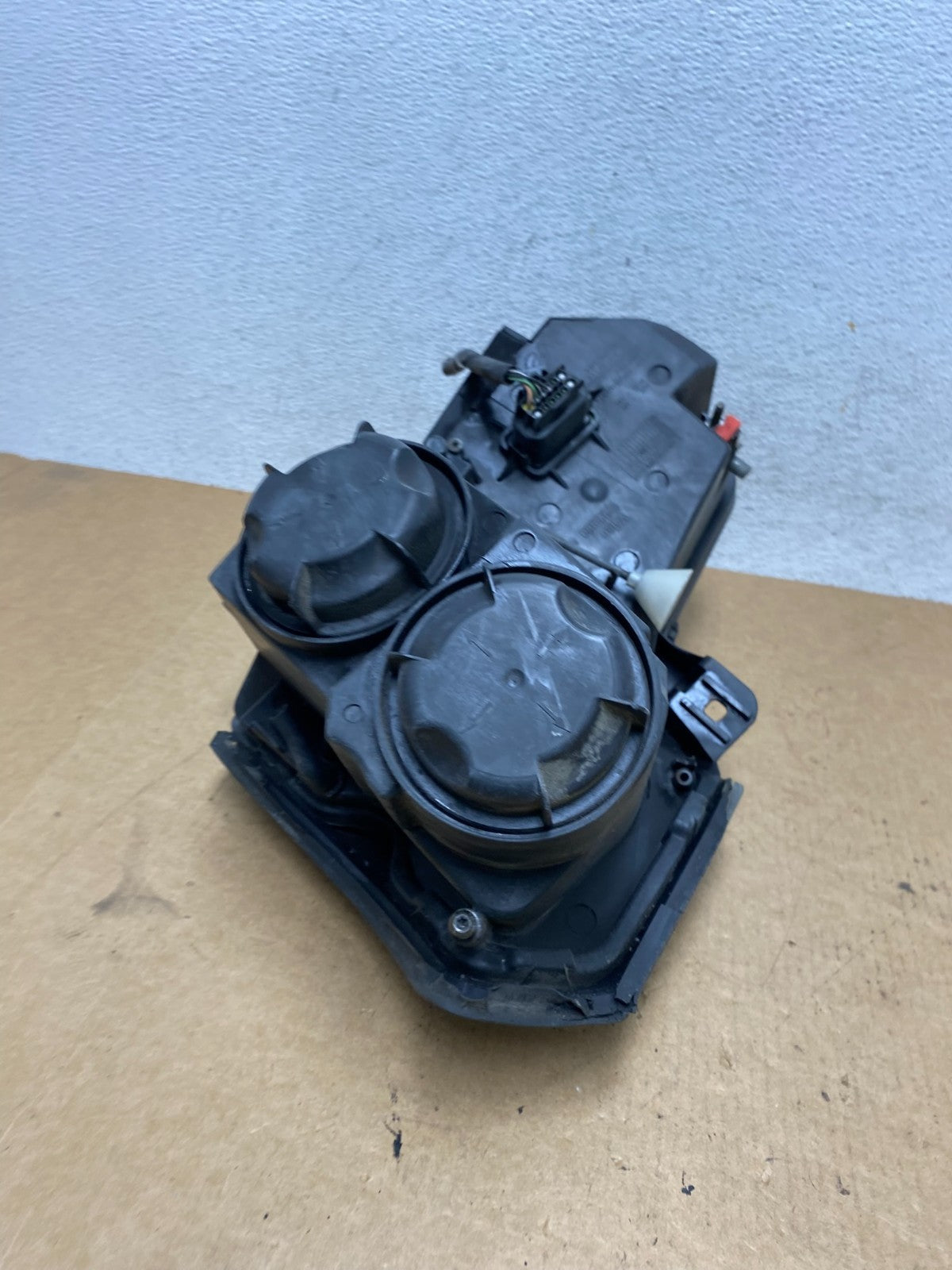 2003 to 2007 Cadillac CTS Right Passenger RH Halogen Headlight AE3179 DW7