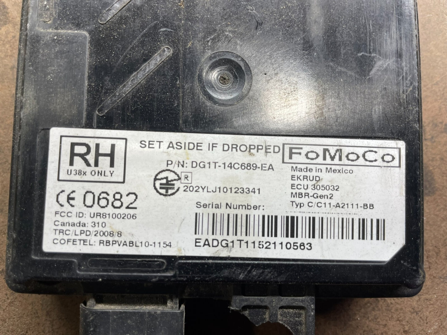 2013 to 2018 Ford Lincoln Rear Radar Blind Spot Module i6742 DG1 OEM2