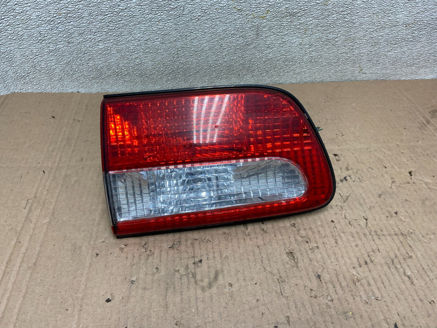 2001 2002 2003 Toyota Sienna Left Driver Lh Side Inner Tail Light OEM Y0132 DW0