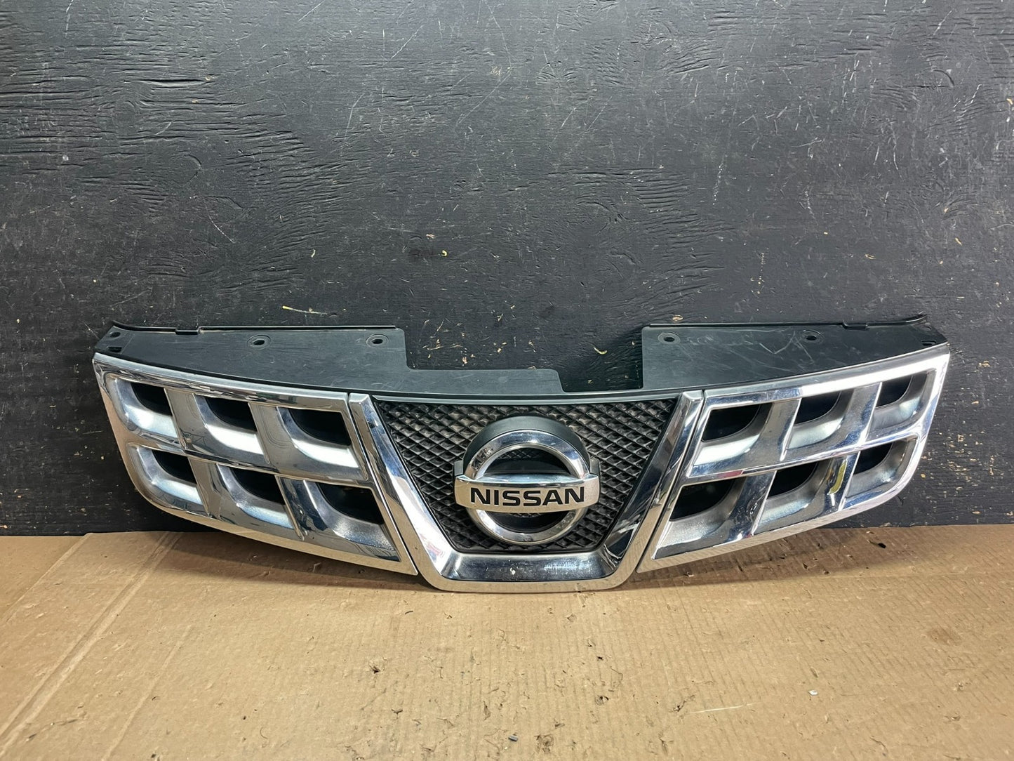 2011 to 2015 Nissan Rogue Front Upper Chrome Grill Grille Oem AB3213 DG0