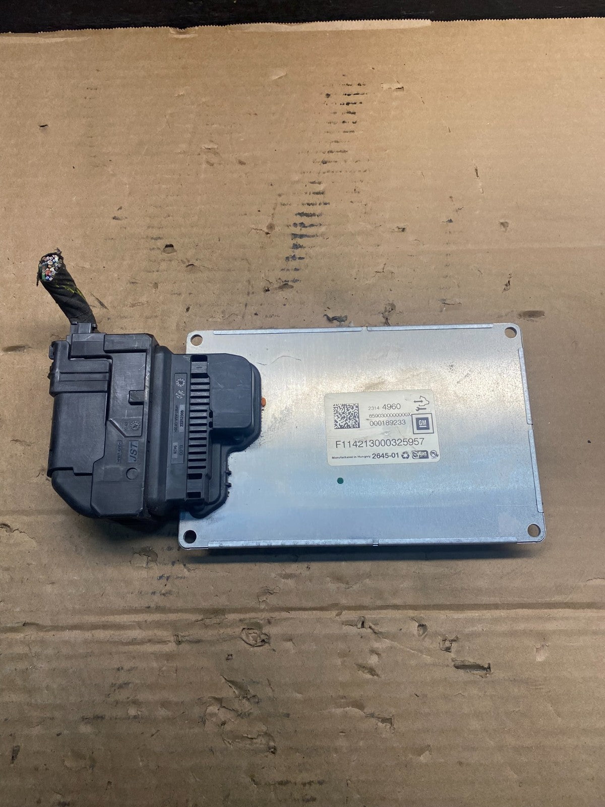 2014 - 2016 Cadillac XTS Electronic Air Ride Suspension Control Module AD7658 DG0