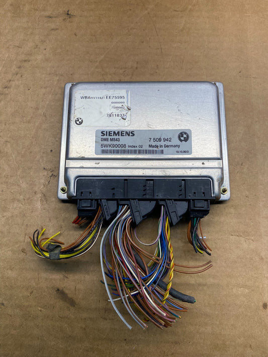 2001 - 2003 BMW 325i 525i ECU ECM Engine Control Module Computer AD7554 DG0