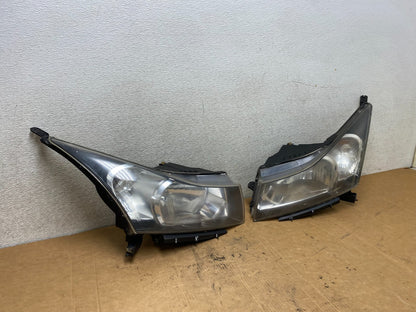 2011 to 2015 Chevrolet Cruze Halogen Left+Right Set Headlights T2189 DW2