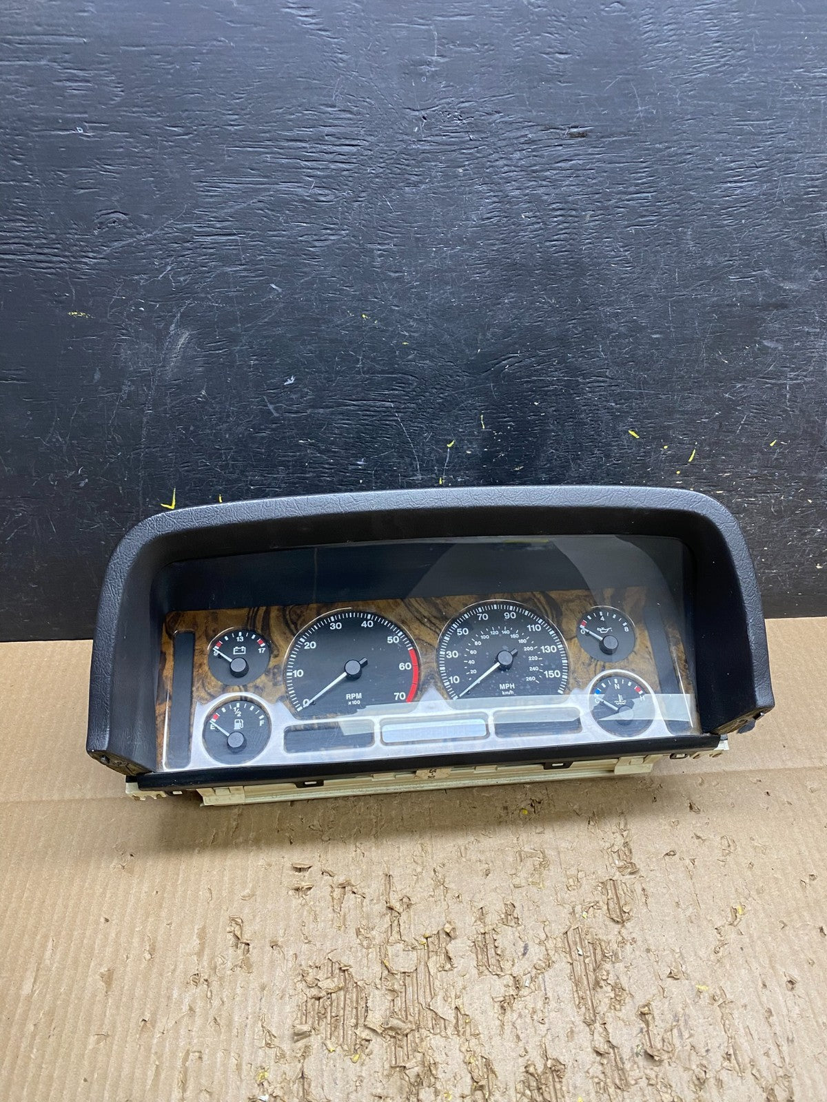 1990-1992 Jaguar XJ40 XJ6 Instrument Cluster Gauge Speedometer V7551 DG0