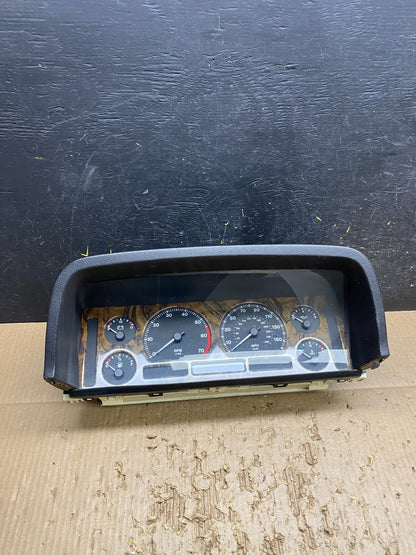 1990-1992 Jaguar XJ40 XJ6 Instrument Cluster Gauge Speedometer V7551 DG0