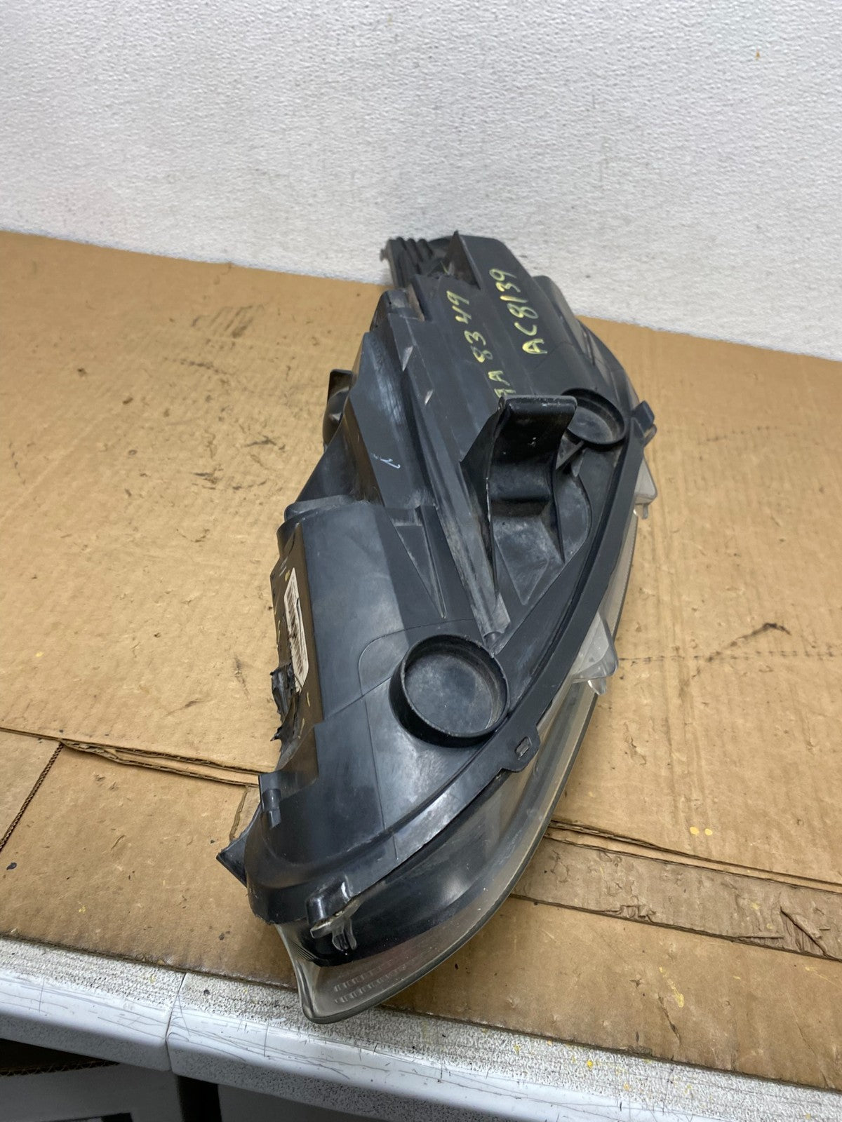 2014 to 2019 Ford Fiesta Right Passenger RH Halogen Headlight AC8139 DW10