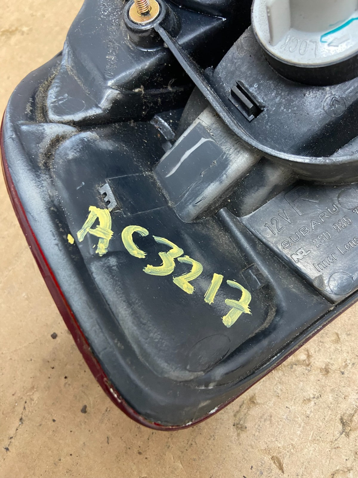 2000 to 2004 Subaru Legacy Right Passenger Rh Side Tail Light AC3217 DW6
