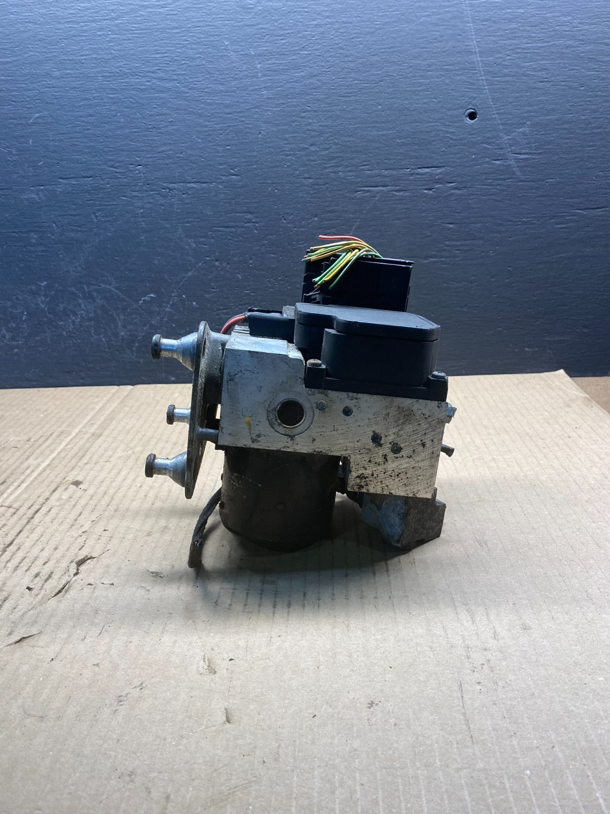 1998-2002 Mercedes W203 C230 CLK320 ABS Anti Lock Brake Pump Module AC0916 DG1