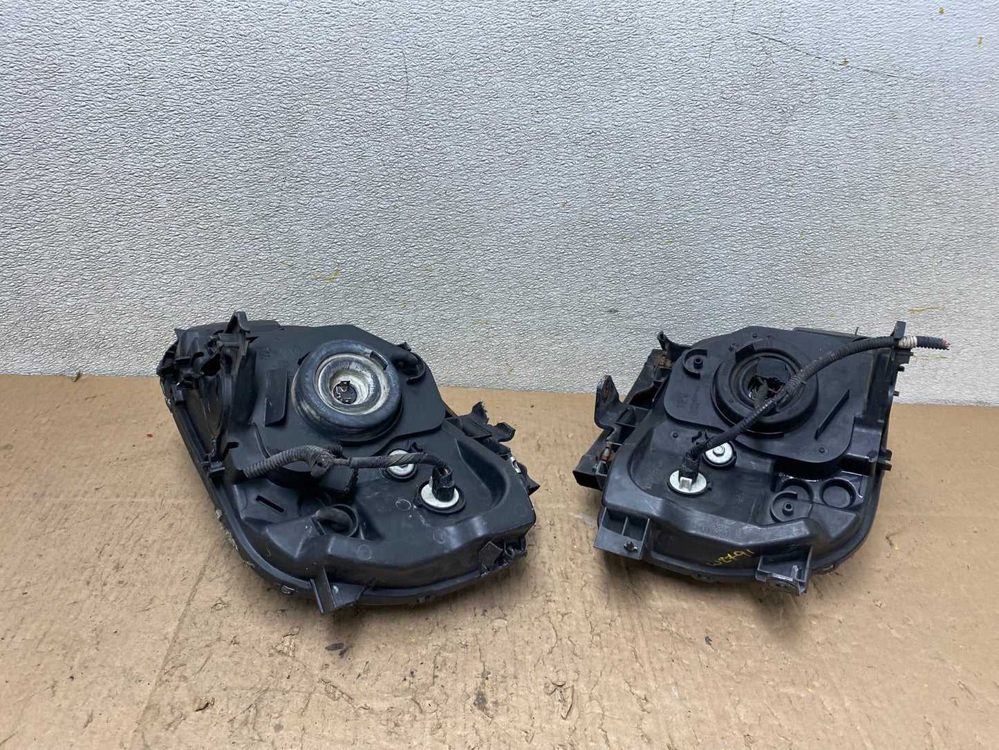 2003 to 2006 Honda Element Left+Right Side Black Headlights W2791 DW9