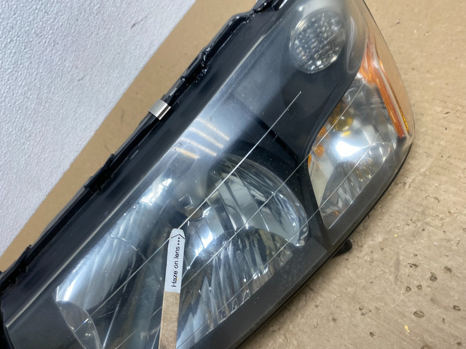 2003 2004 Subaru Forester Left Driver LH Headlight Halogen TYC AC1352 DW5