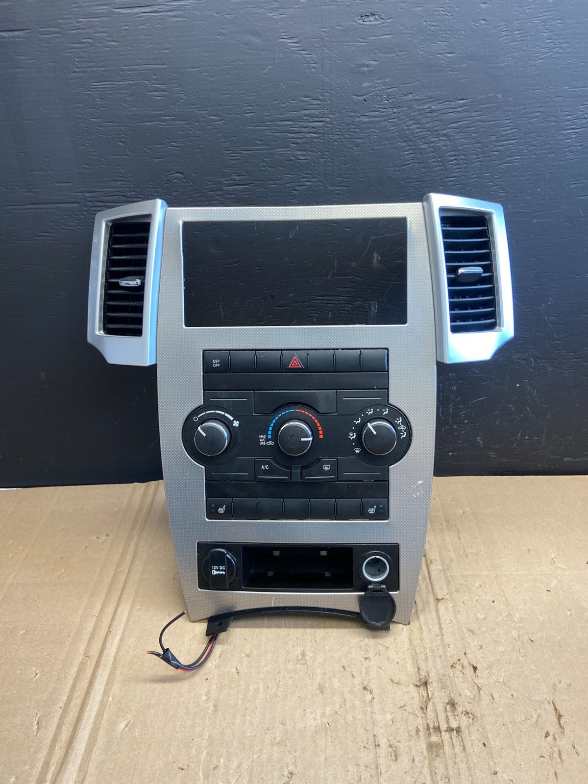 2008 2009 2010 Jeep Commander Grand Cherokee A/C Climate Control Bezel AB8937 DG0