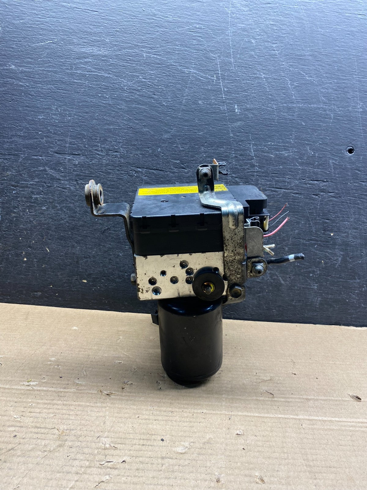 2004 - 2009 Toyota Prius ABS Brake Pump Anti Lock Module AI7474 DG4