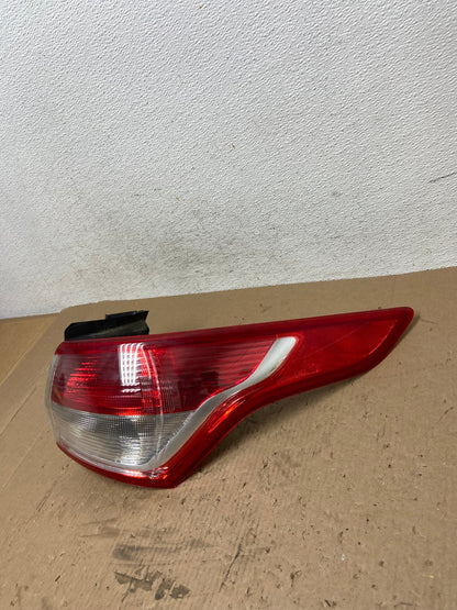 2013 to 2016 Ford Escape Right Passenger RH Side Tail Light AD7821 LK1