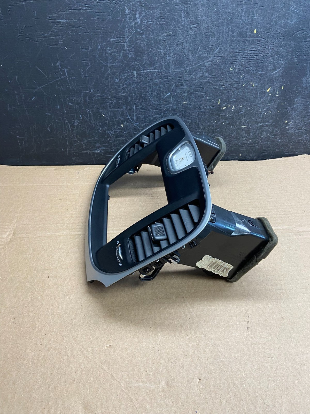 2015-2023 Chrysler 300 Dash A/C Climate Control Screen Radio Bezel AF2424 DG2