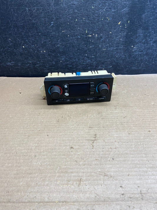 2003 to 2006 Chevrolet Silverado HVAC Heater Climate Control Module ah3507 DG0