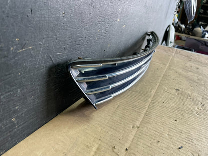 2004 Lexus ES330 Front Upper Grill Grille J4110 PS2