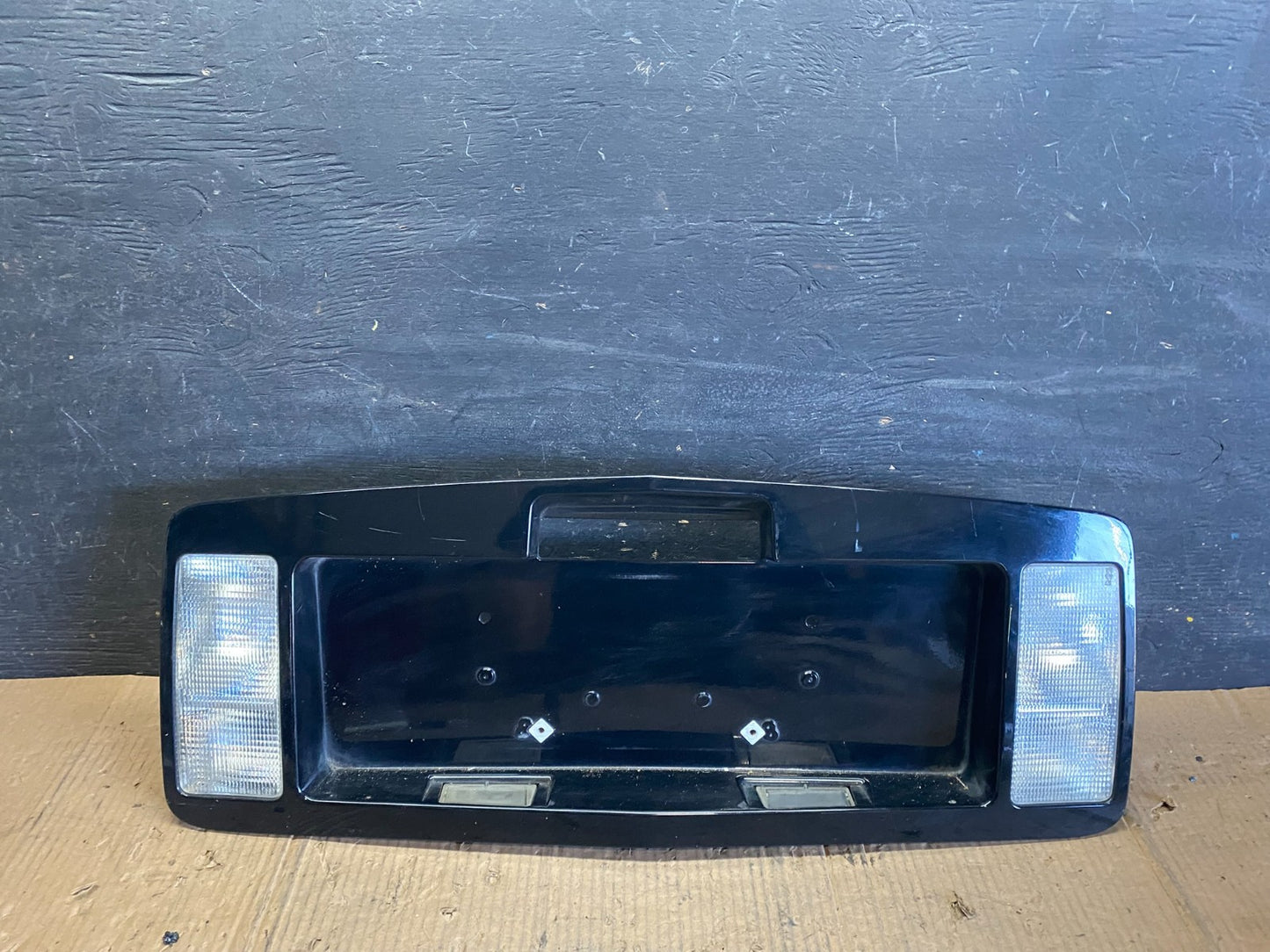 2004 to 2006 Cadillac SRX License Plate Trunk Panel Finish Cover s9578 PS0