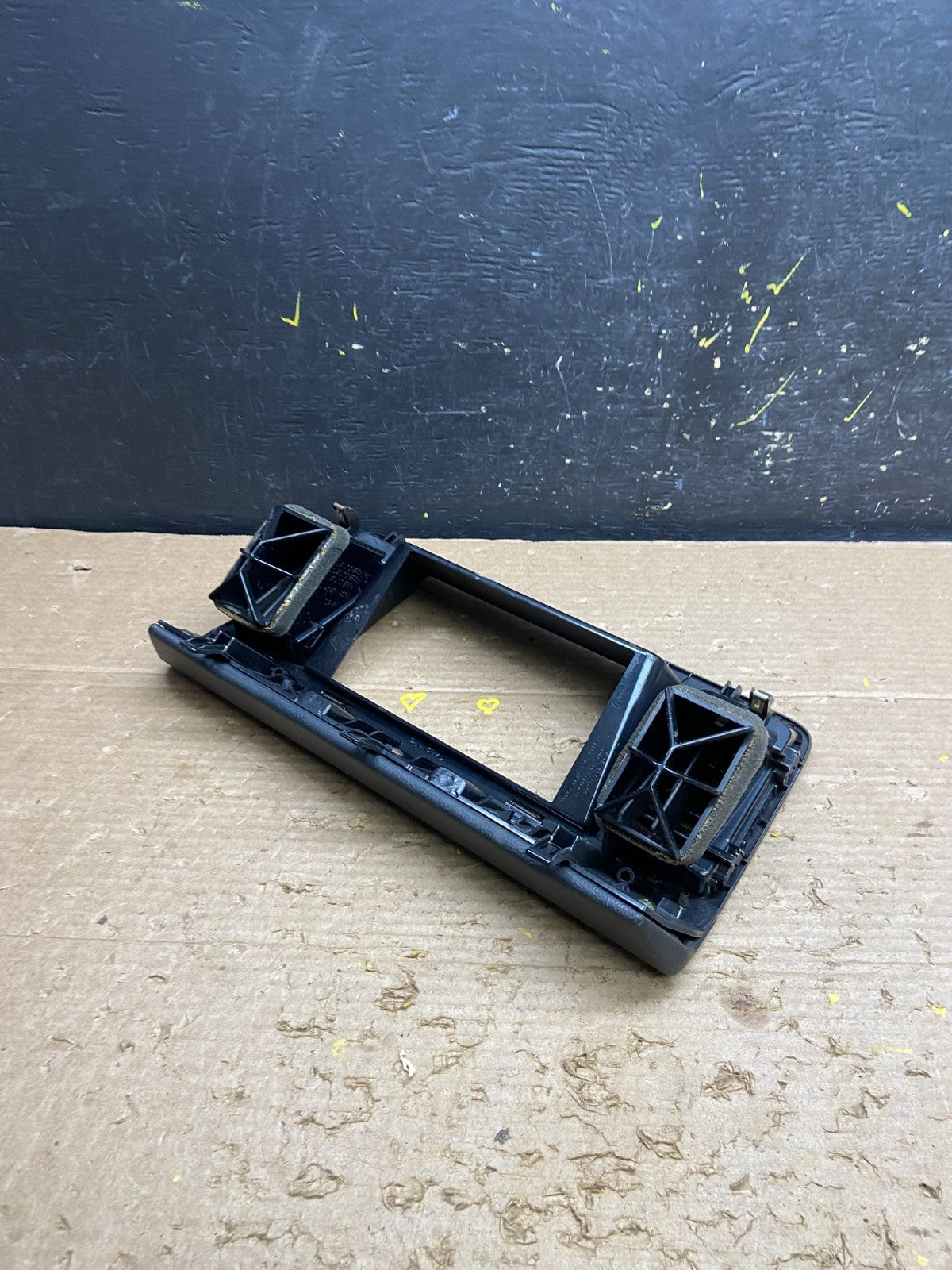 2003-2007 Nissan Murano Radio Center Console Display Bezel Air Vent OEM T8878 DG3