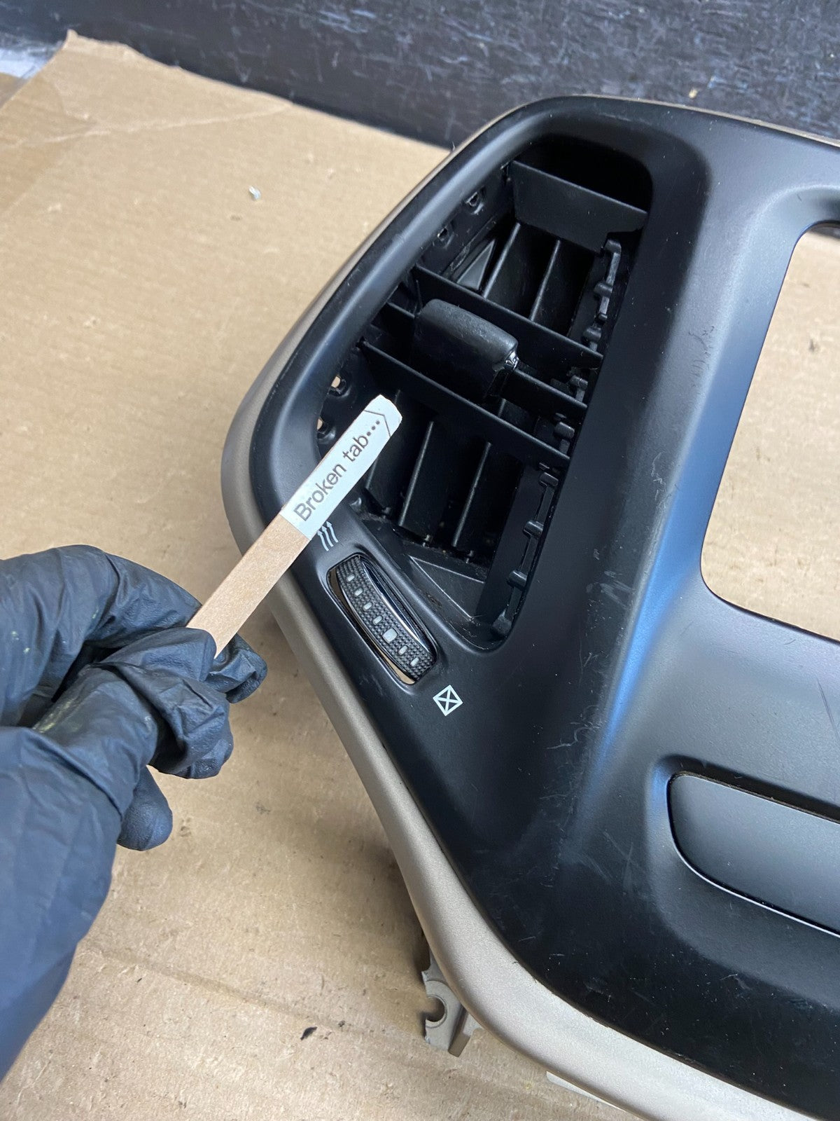 2015 to 2016 Chrysler 200 Radio Dash Bezel Trim Vent Hazard Panel AH3812 DG3