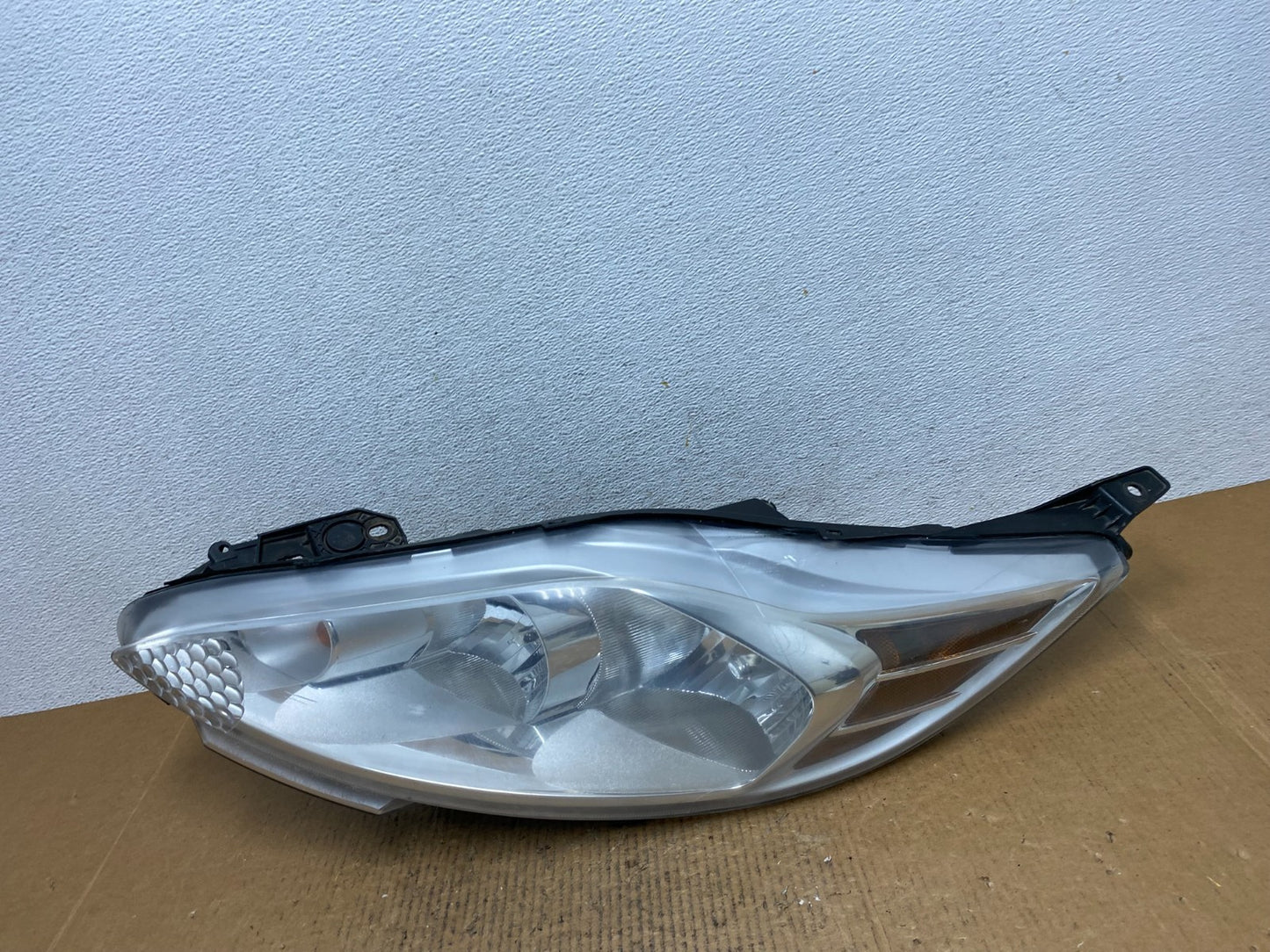 2011 2012 2013 Ford Fiesta Left Driver LH Halogen Headlight AE1255 DW0