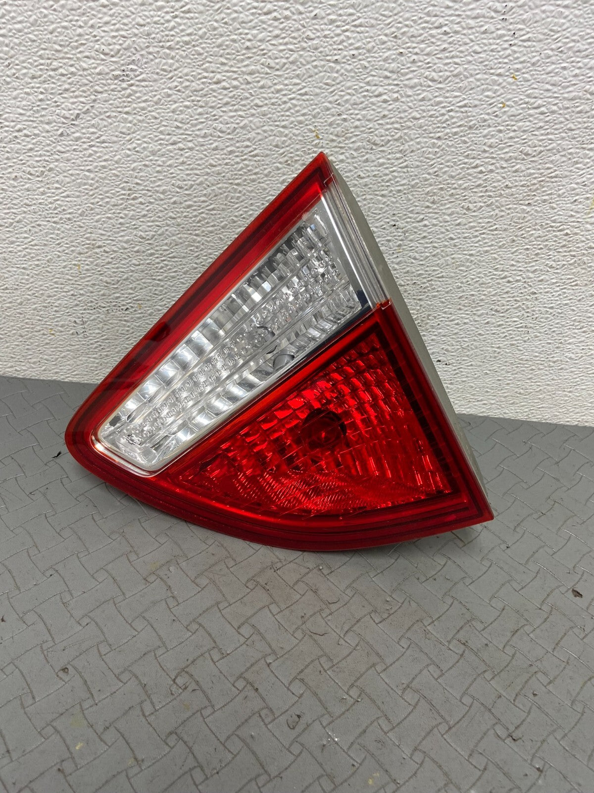 2007 to 2012 Hyundai Veracruz Right Passenger RH Inner Tail Light C0890 DG10