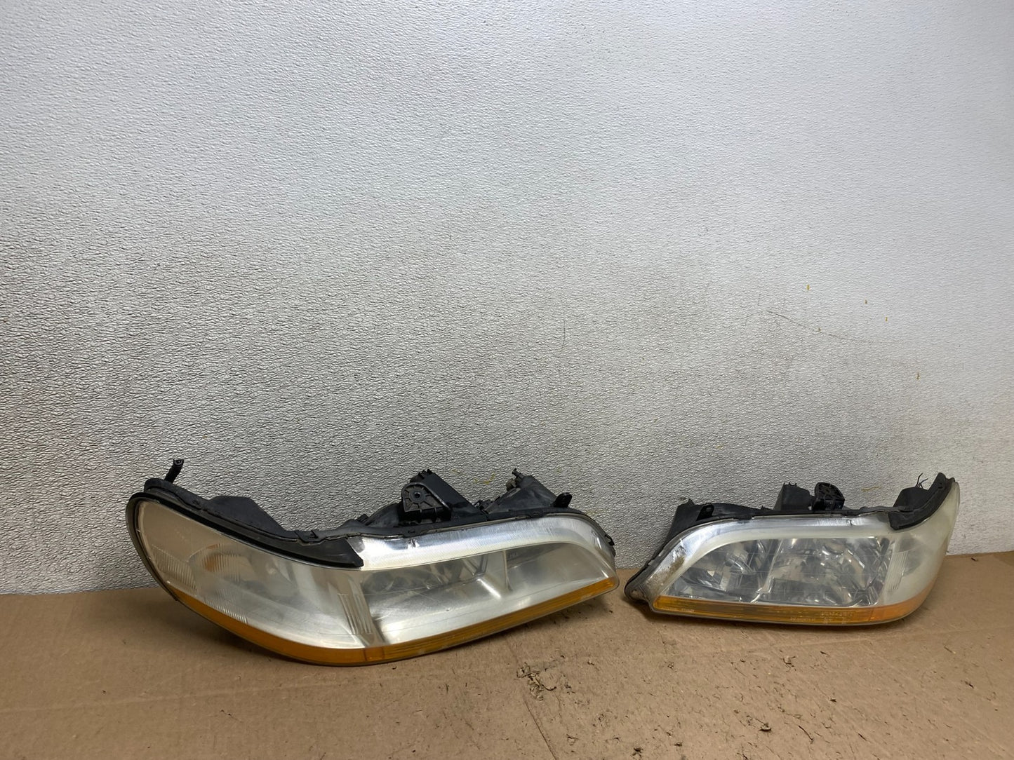 1998 to 2002 Honda Accord Left+Right Set Side Headlights W2965 DW2