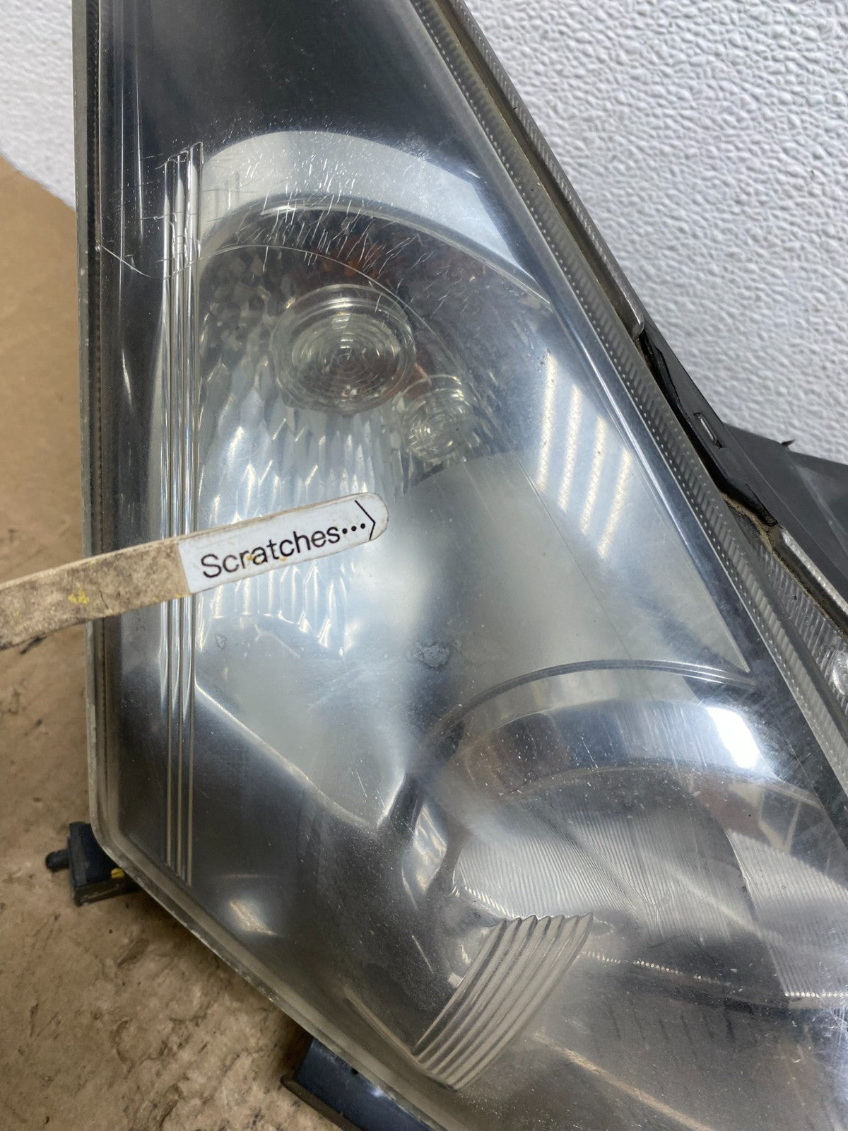 2011 to 2015 Chevrolet Cruze Halogen Right Passenger Rh Headlight Oem AC5526 DW3