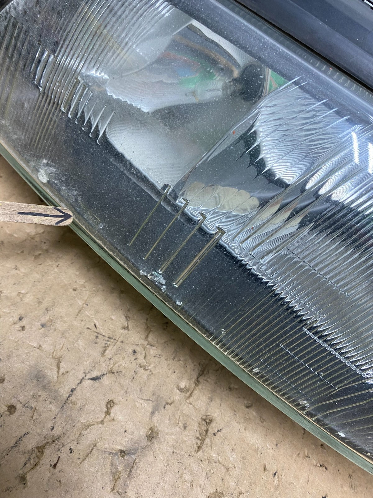 2001 2002 2003 2004 Volvo V70 XC70 Left Driver Side Headlight AD3754 DW5