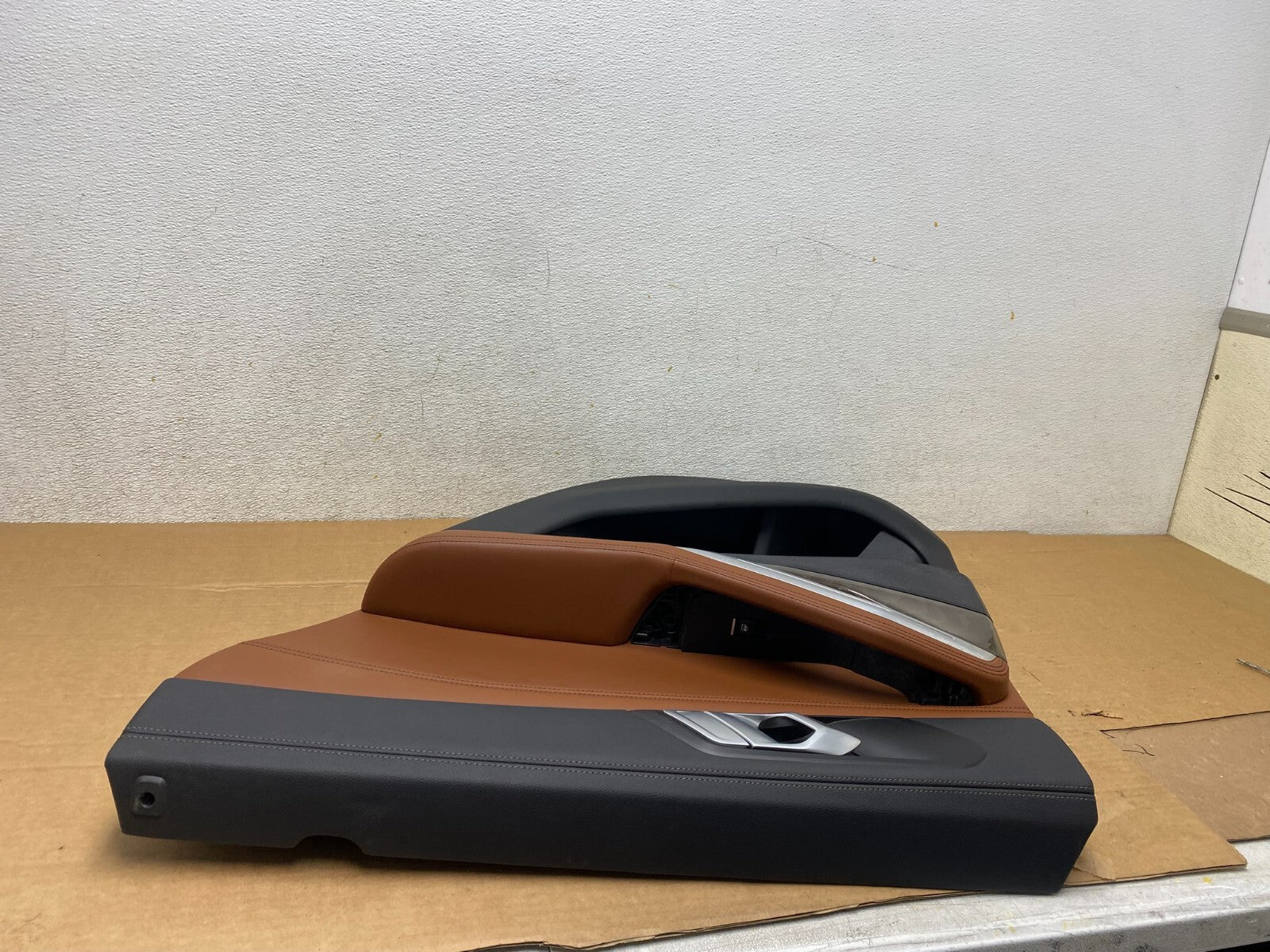 2020 to 2022 Bmw X6 Rear Right Passenger Side Door Panel Cover OEM M6893 DG5