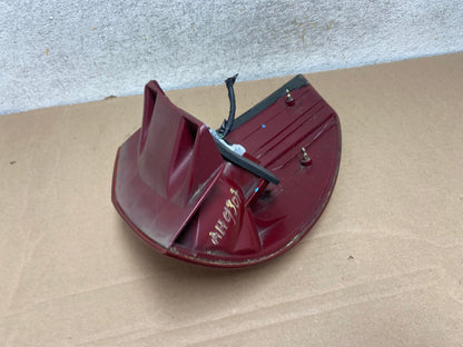 2004 to 2005 Toyota Sienna Left Driver LH Side Tail Light AH9307 LK6