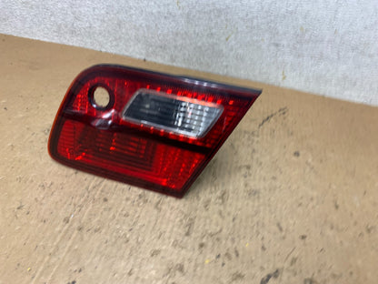 1998-1999 Toyota Avalon Right Passenger RH Side Inner Tail Light OEM Q8781 DW1