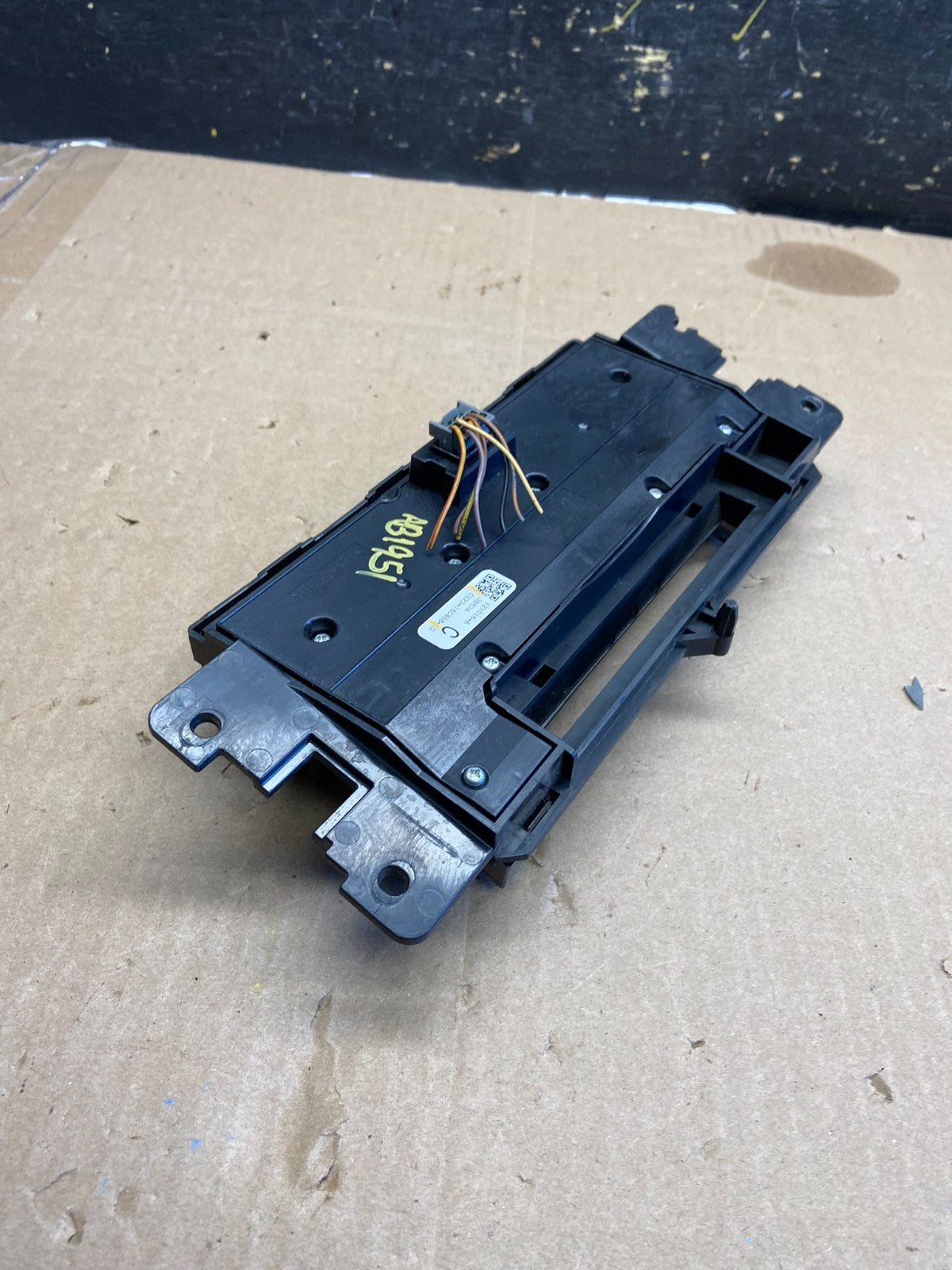 2012 to 2015 Jaguar XF Audio and Climate Control Panel OEM ab1951 DG4