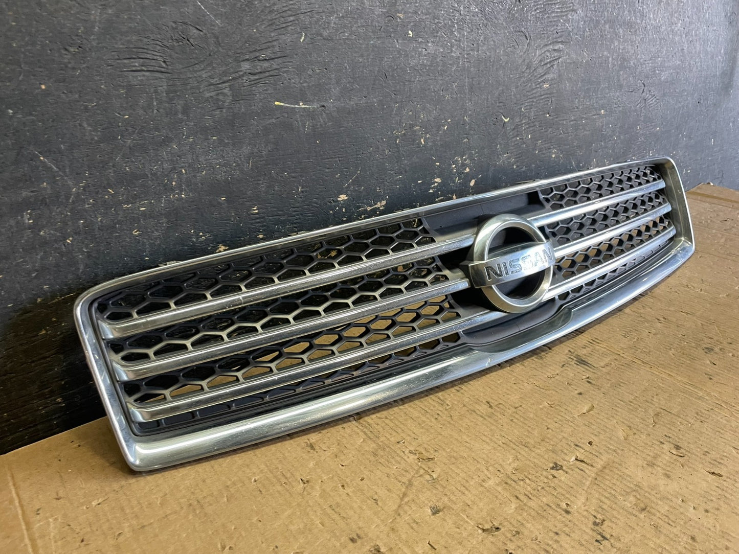 2009 to 2011 Nissan Maxima Front Upper Grill Grille Oem Z8123 DG1