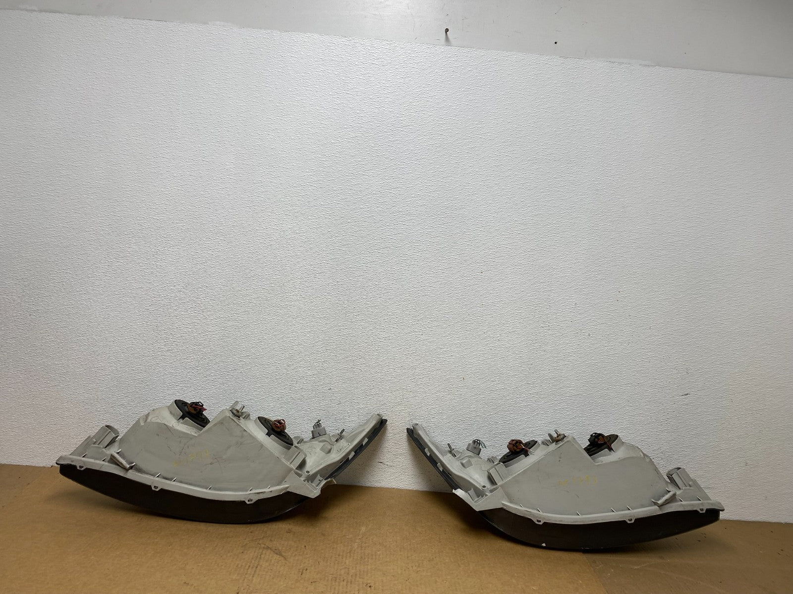 2002 2003 2004 Toyota Camry Left+Right Set Side Halogen Headlights AC1793 DW7