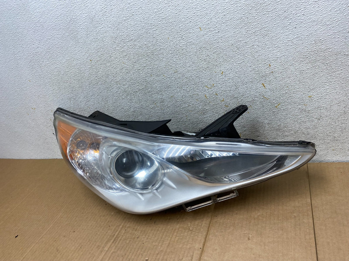 2011 - 2014 Hyundai Sonata Right Passenger Rh Side Headlight Halogen AI5721 DW1