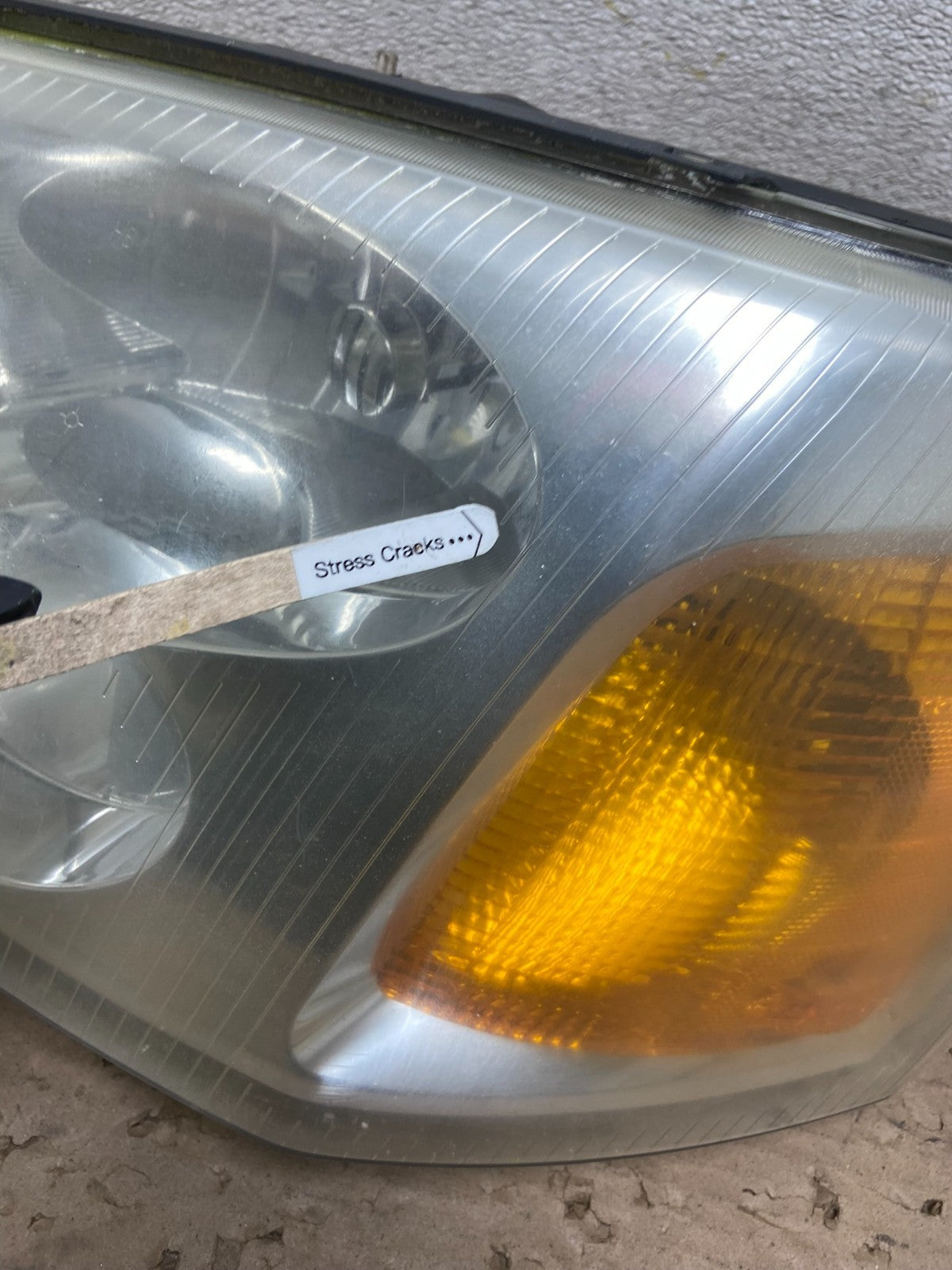 2002 to 2009 Gmc Envoy Left Driver Lh Side Headlight Halogen Oem AB1594 DW4
