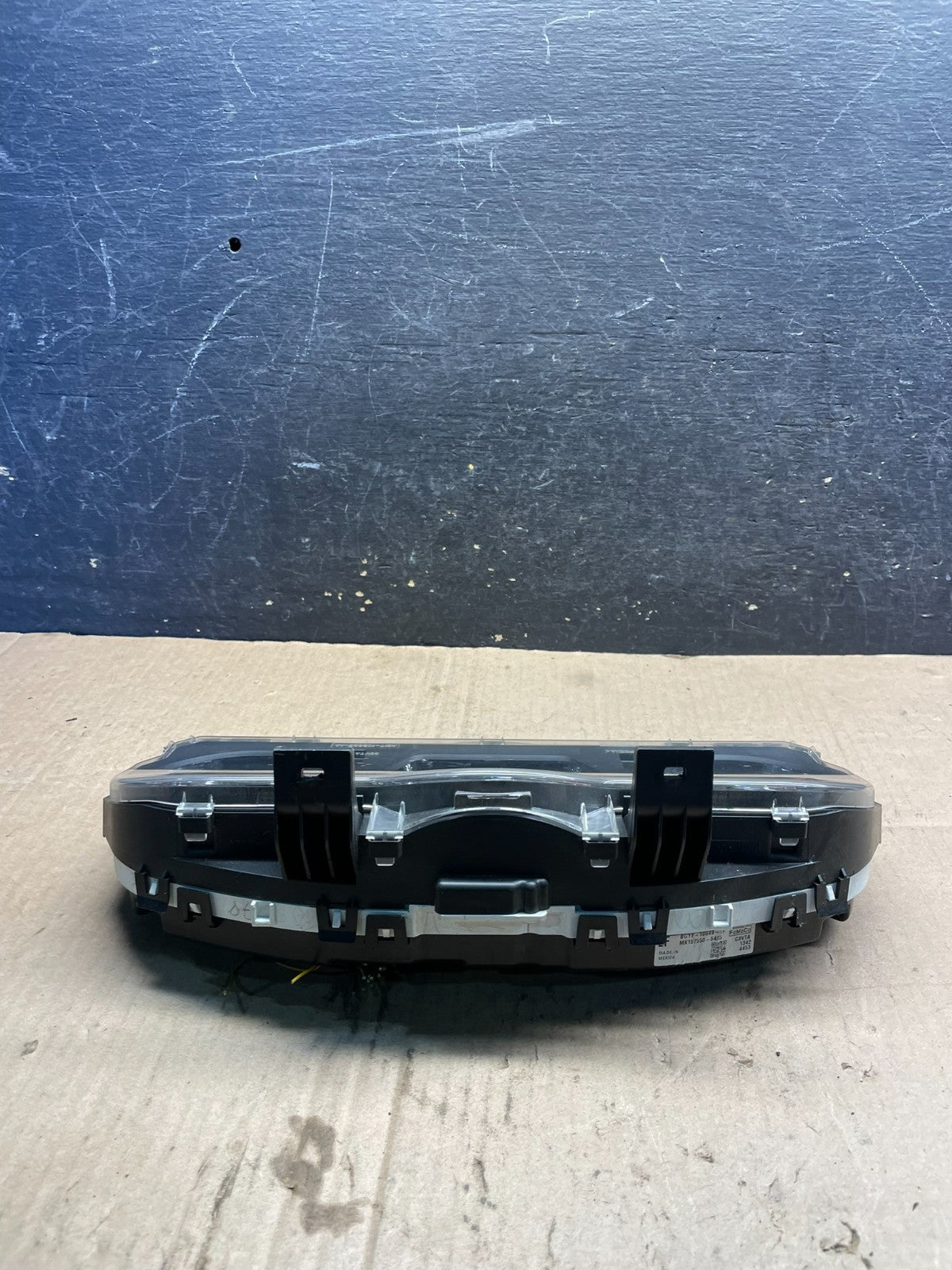 2011 2012  Ford Taurus Speedometer Instrument Cluster Gauges T7241 DG2