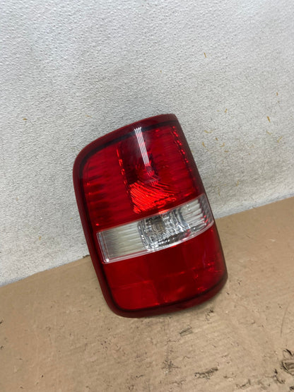 2004 to 2008 Ford F150 F-150 Left Driver LH Side Tail Light AI1138 LK2
