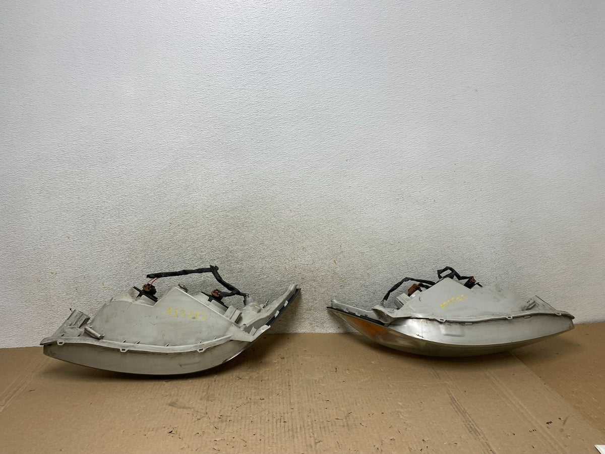 2002 2003 2004 Toyota Camry Left+Right Set Side Halogen Headlights AJ2222 DW8
