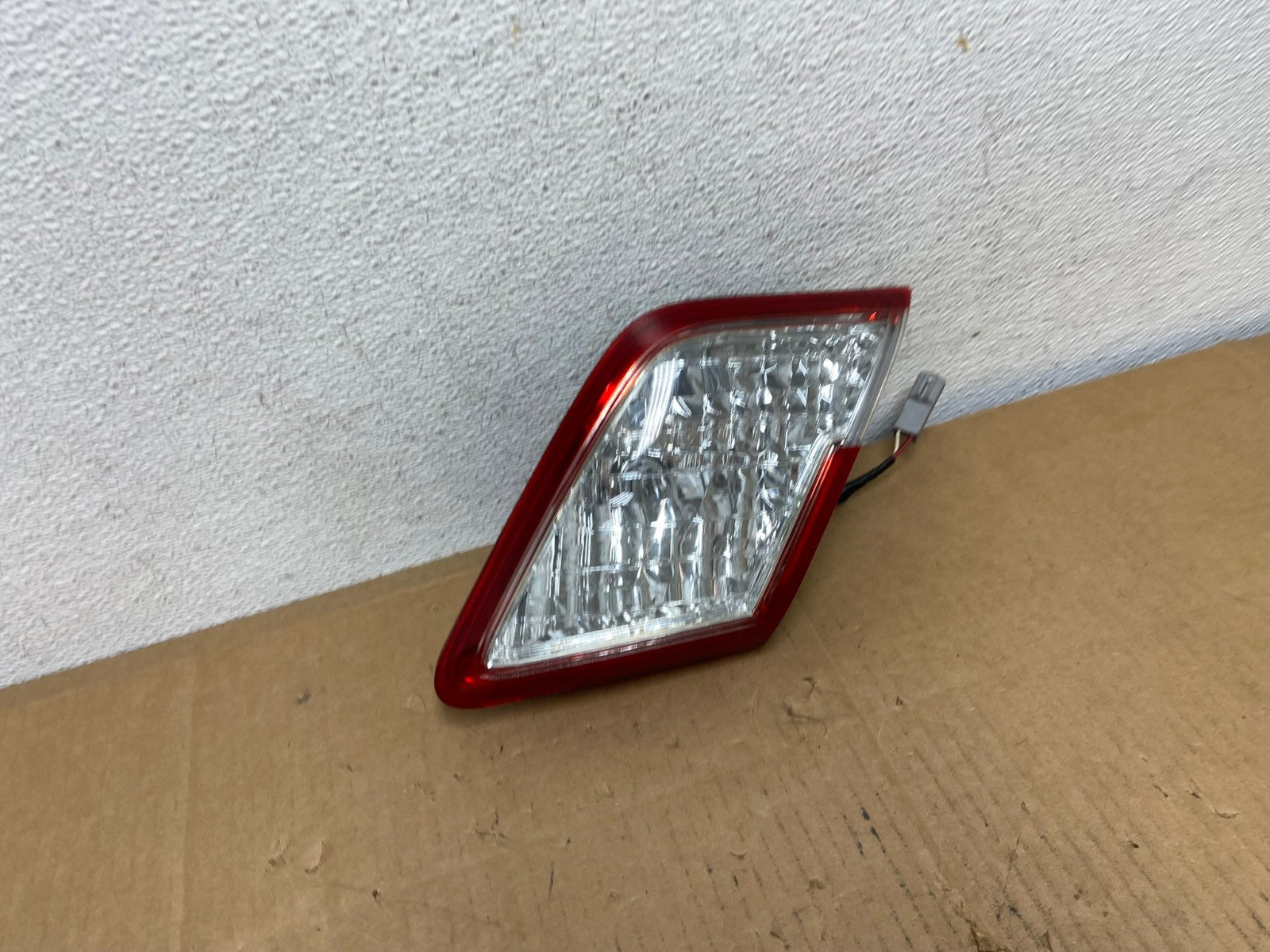 2007-2009 Toyota Camry Hybrid Right Passenger Side Inner Tail Light AD0850 LK2