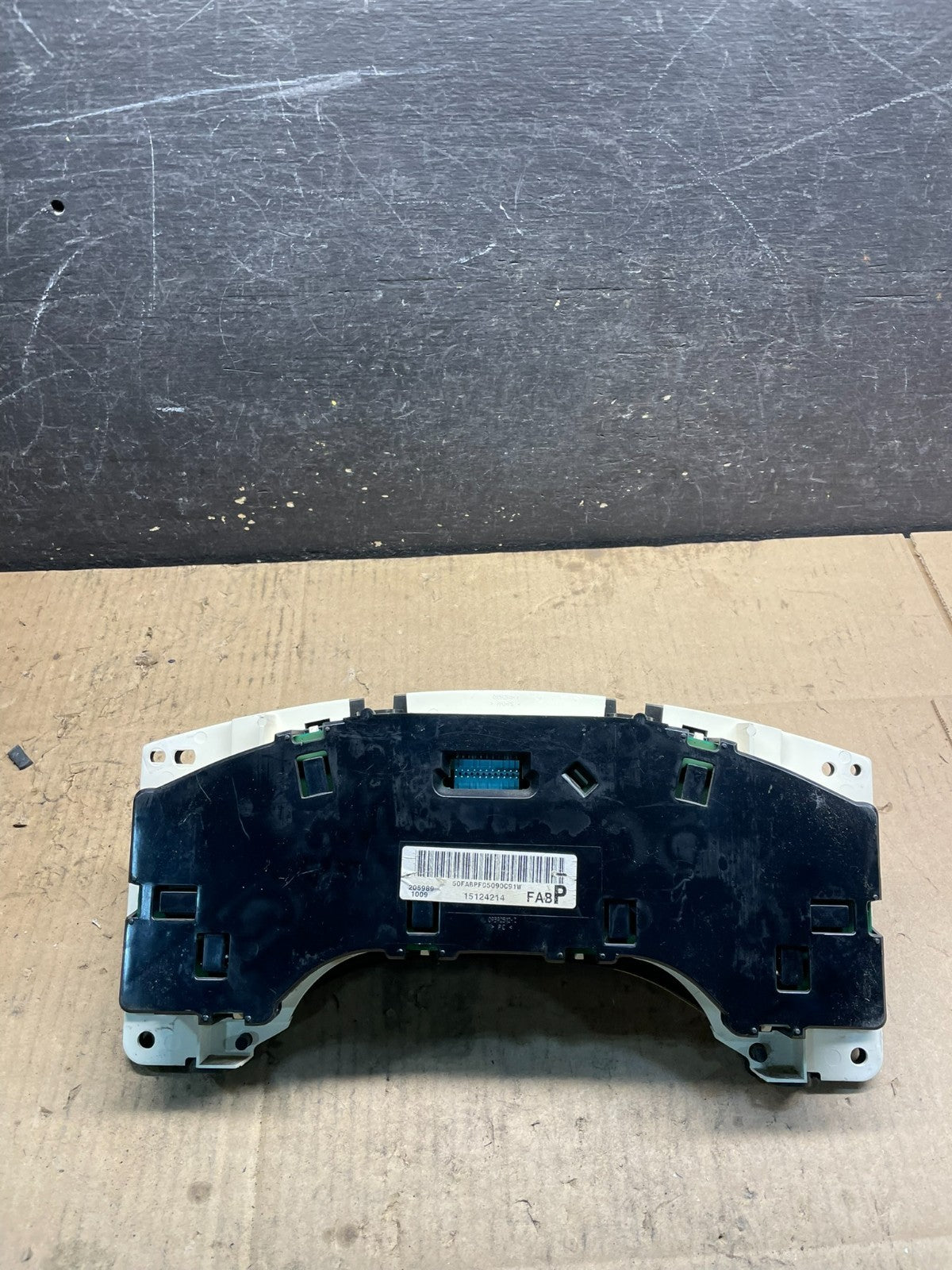 2004 to 2007 Chevrolet Express Speedometer Cluster Gauge OEM W7187 DG7