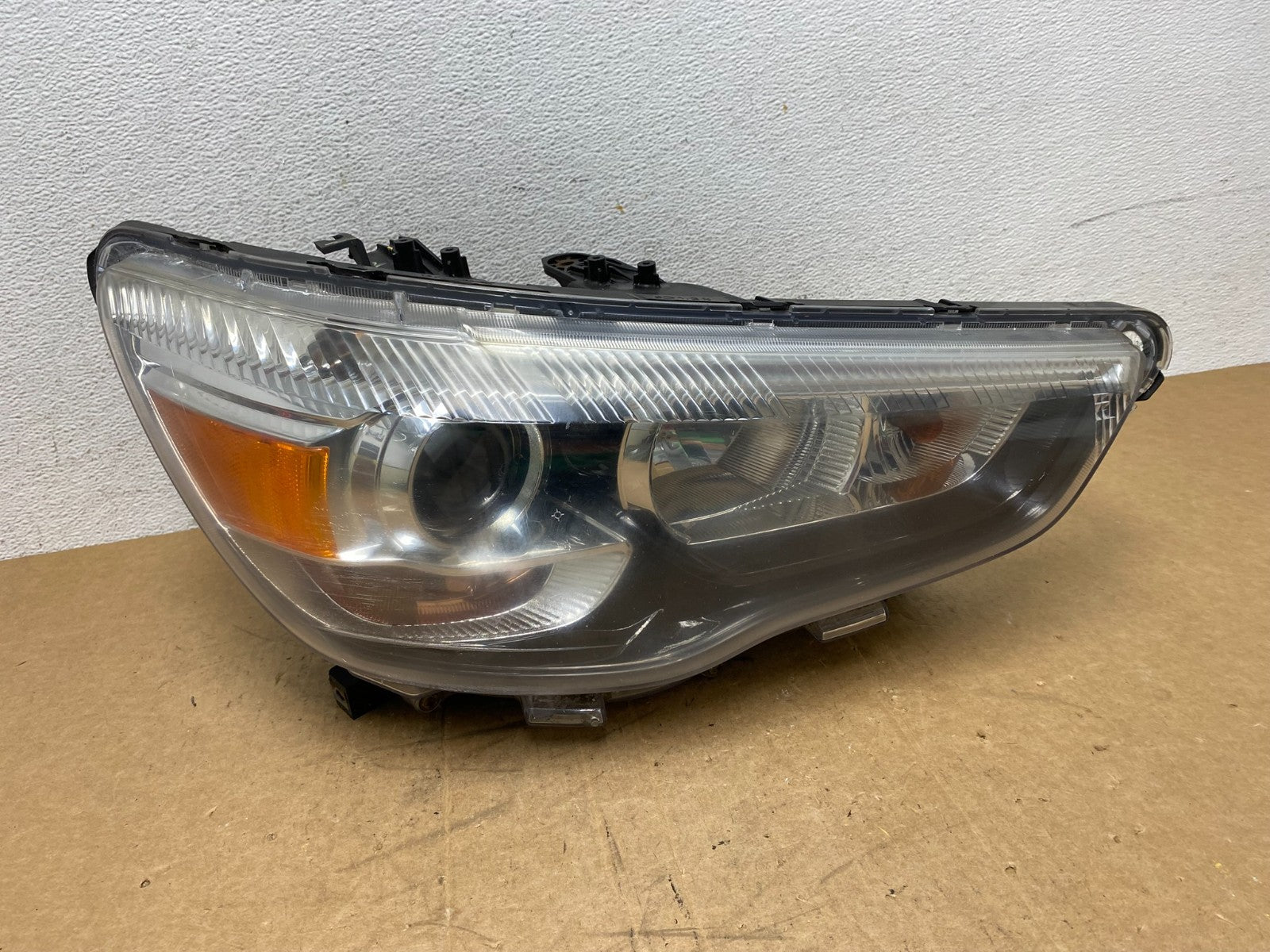 2011-2013 Mitsubishi Outlander Sport Right Passenger Xenon Headlight AD6299 DW0