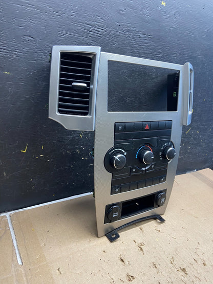 2008 2009 2010 Jeep Commander Grand Cherokee A/C Climate Control Bezel AB5403 DG2